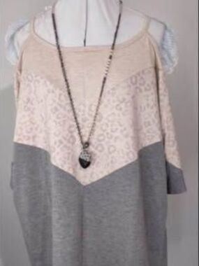 Cato Pink and Gray Cold-Shoulder Leopard Print Top NWT Size 18/20